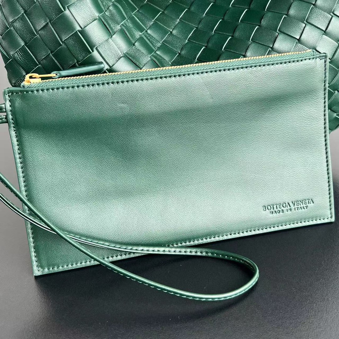 Medium Sardine Intrecciato Leather Shoulder Bag Emerald Green